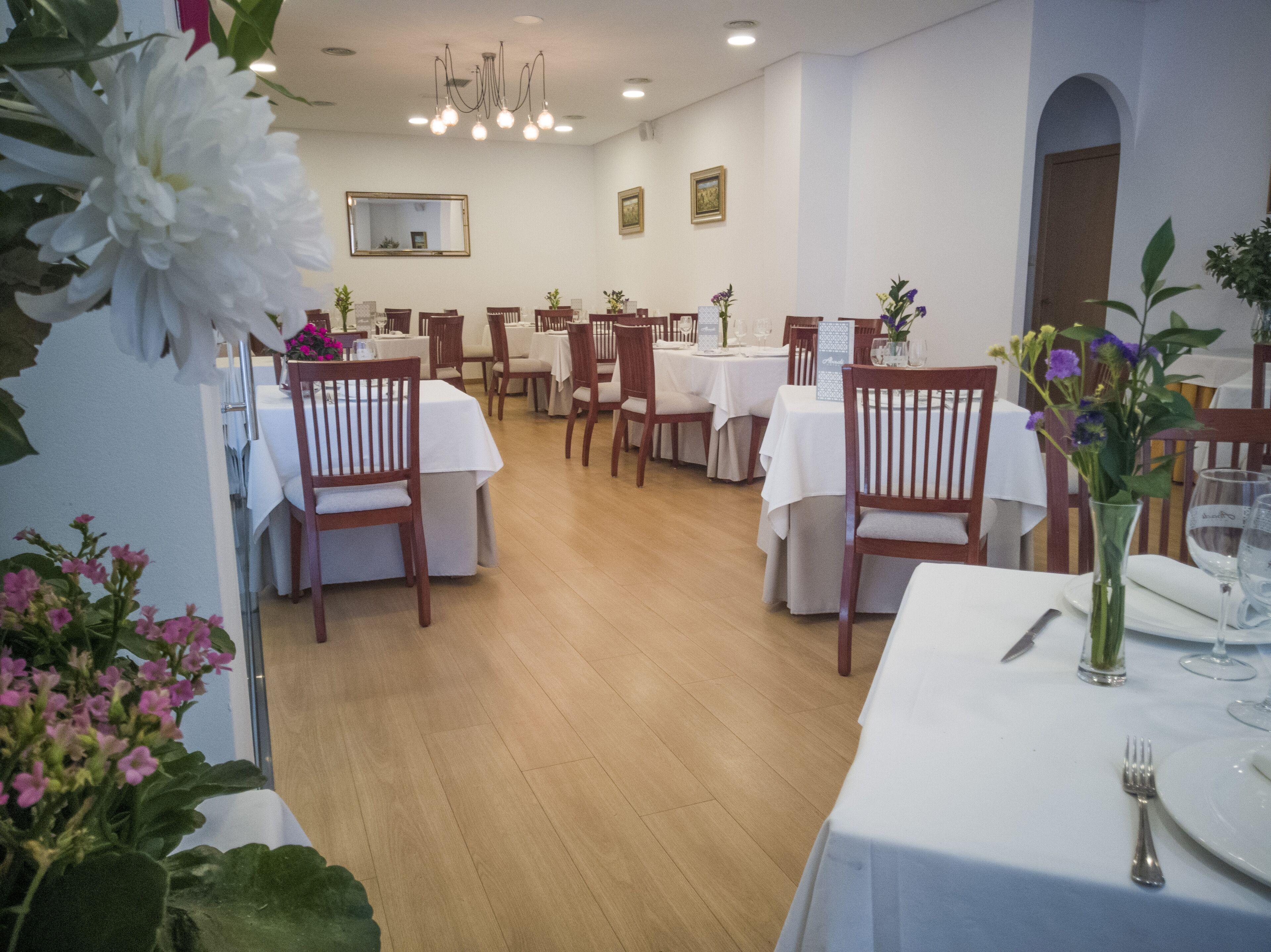 Hotel Abadi — Photos 1